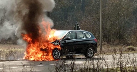 Zapalio se automobil na putu Valjevo-Šabac