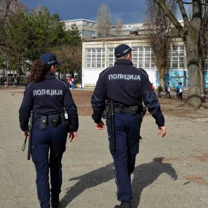 MUP: Policijski službenici od sutra u školama